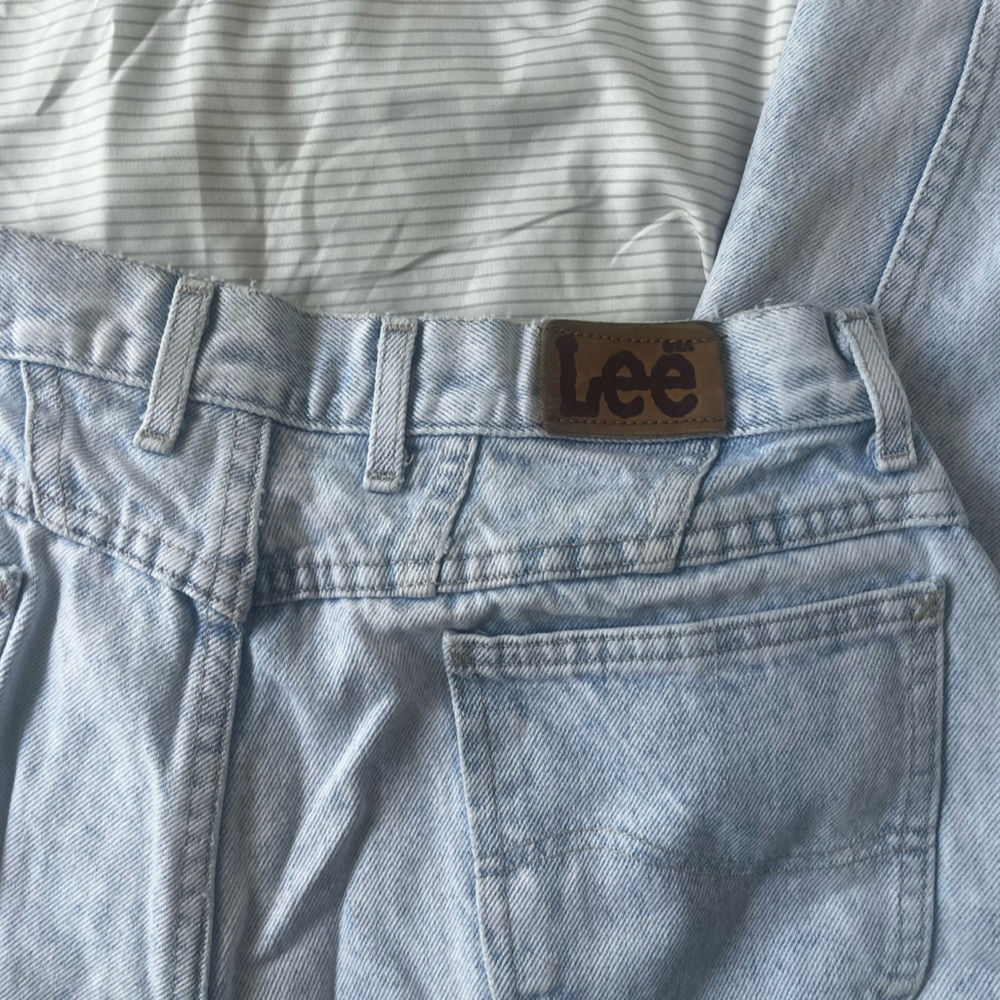 Vintage Lee high waisted light blue jeans